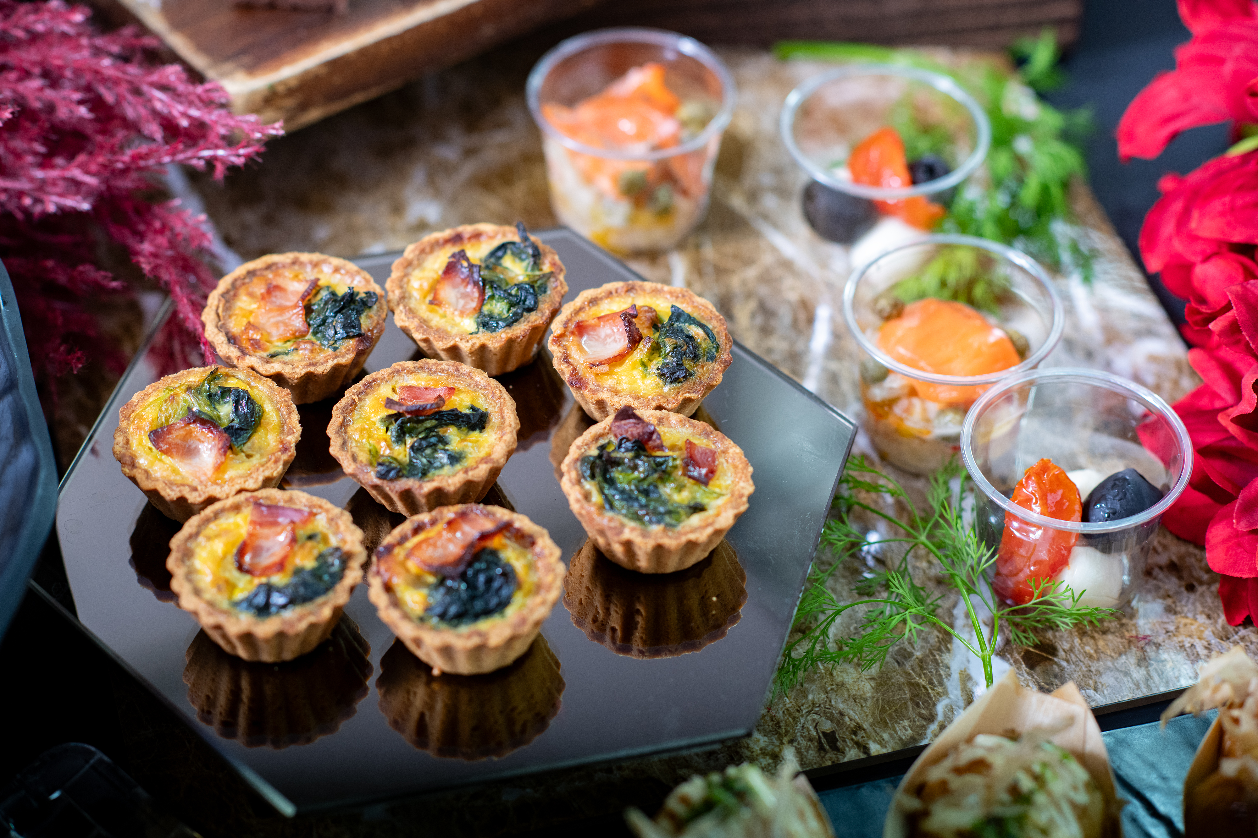 ベーコンとほうれん草のミニキッシュタルト(24個)